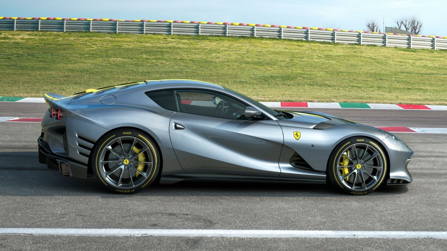 2022 ferrari 812 gts