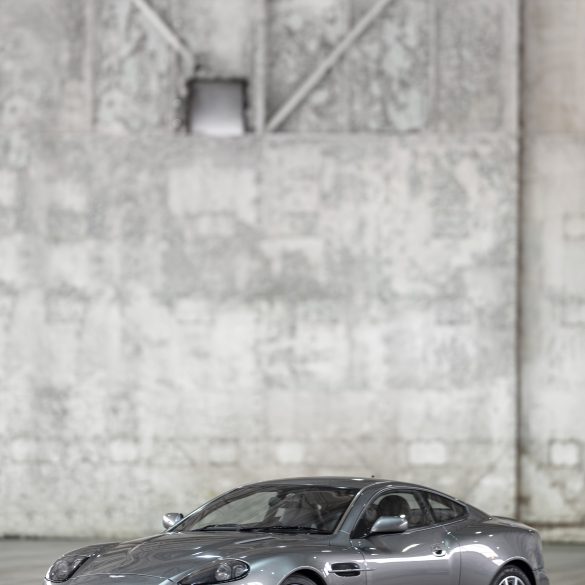 Aston Martin Vanquish S