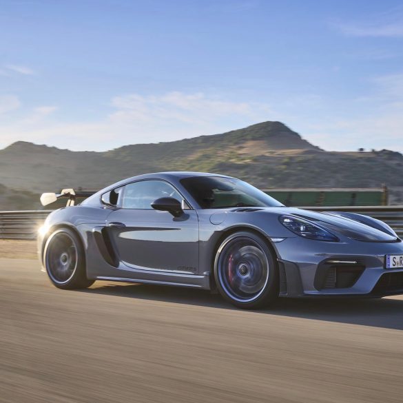 Porsche 718 Cayman GT4 RS