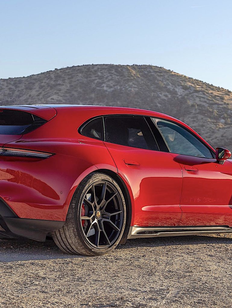 2022 Porsche Taycan GTS Sport Turismo