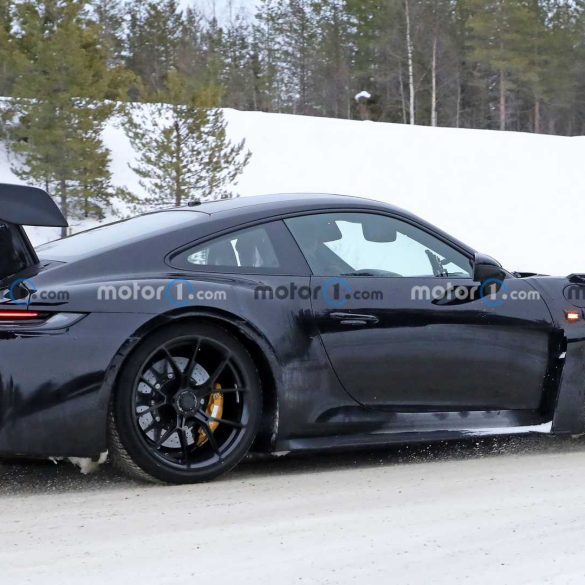 Porsche 911 992 GT3 RS Winter Test