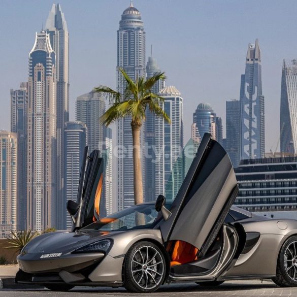 McLaren 570S in Dubai