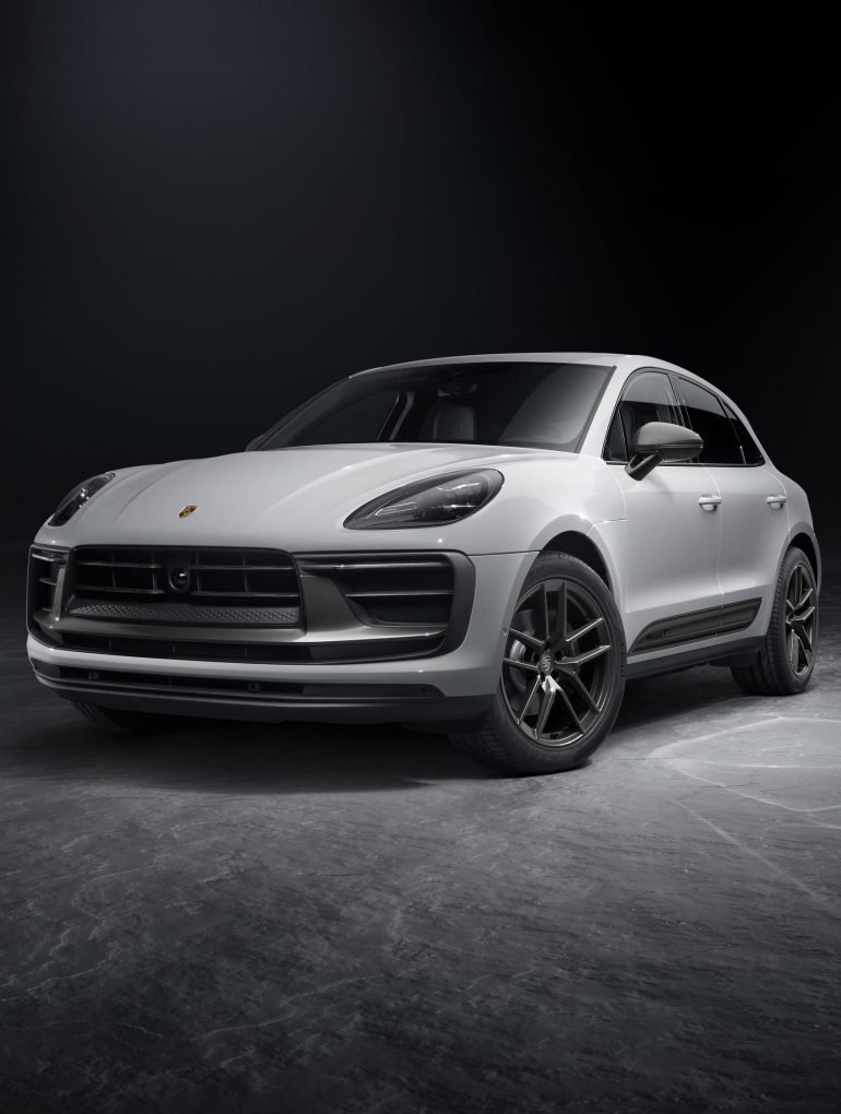 Porsche Macan T Front