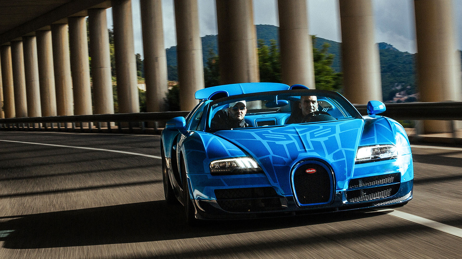 Bugatti explores Tour Sardinia Grand