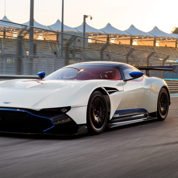 Sports Car Of The Day: 2015 Aston Martin Vulcan