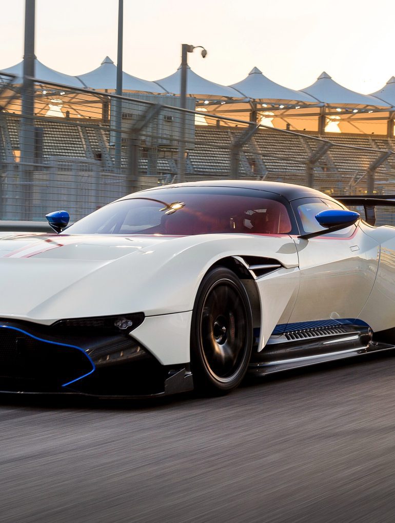 Sports Car Of The Day: 2015 Aston Martin Vulcan