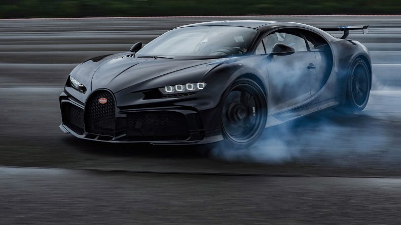 Drifting a multi-million Bugatti Chiron Pur Sport