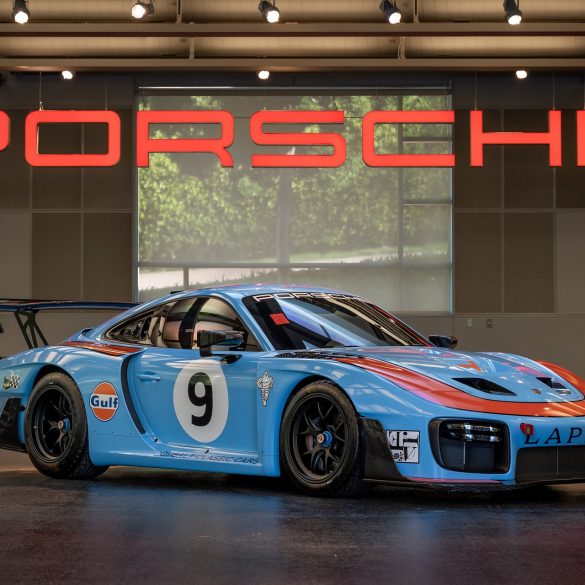 front-angled view of a Gulf-liveried 2019 Porsche 935