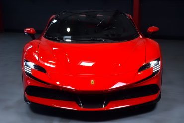 2022-Rosso-Corsa-Ferrari-SF90-Spider