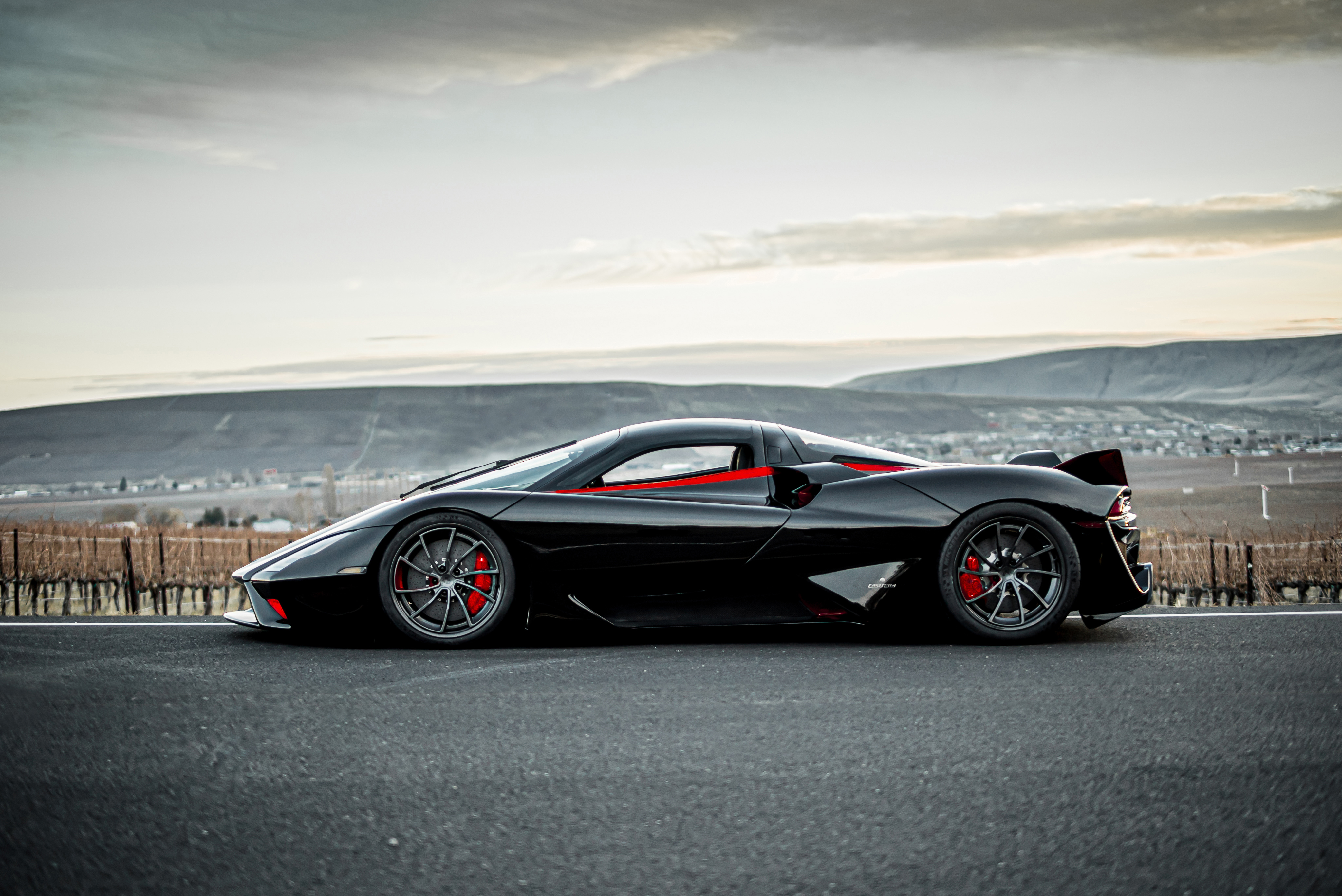 SSC Tuatara side profile