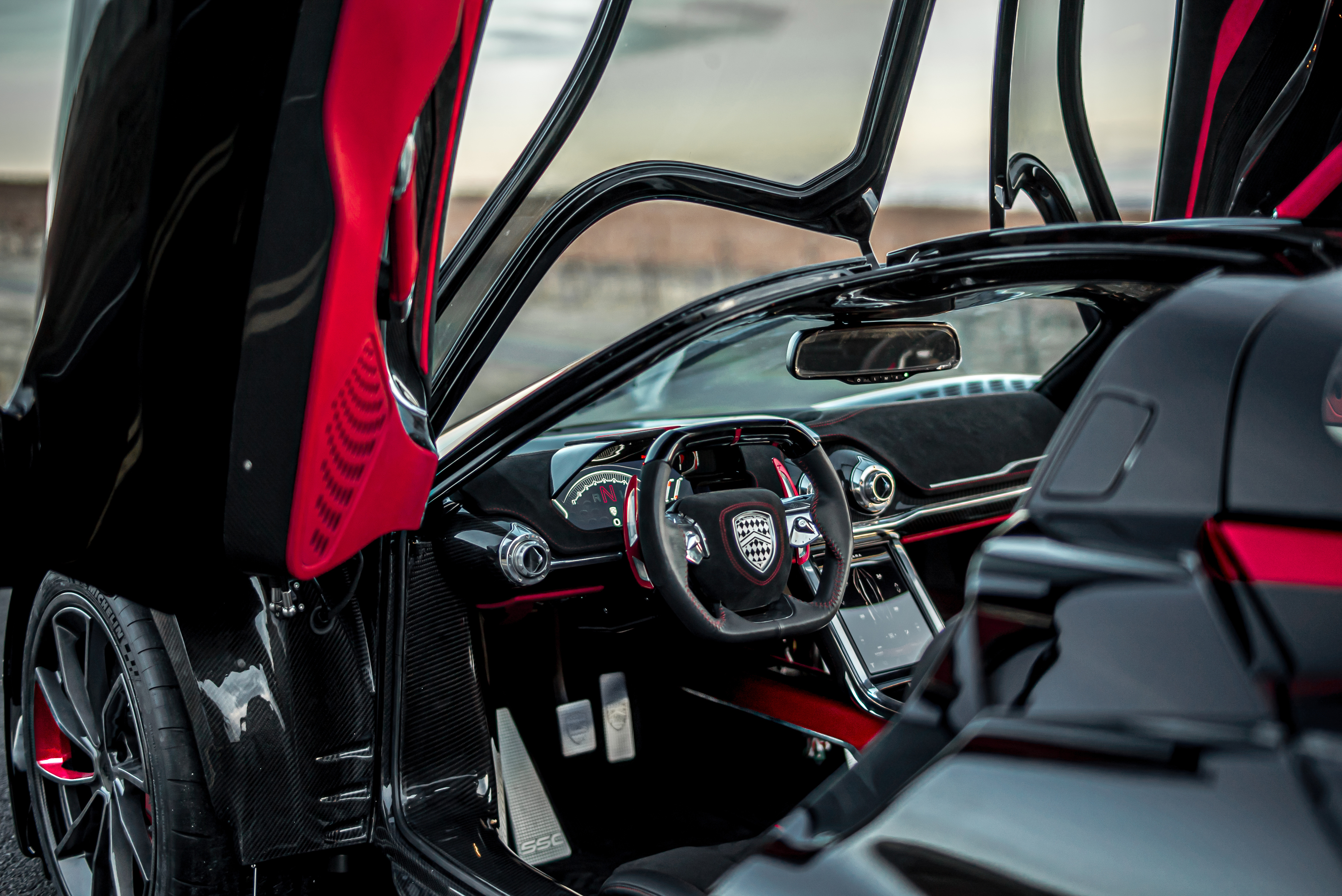 SSC Tuatara interior