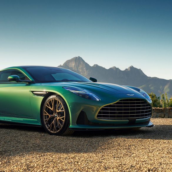 2024 Aston Martin DB12