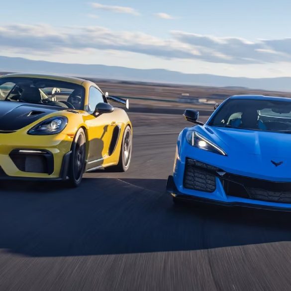 Yellow and black Porsche 718 Cayman GT4 RS and blue Chevrolet C8 Corvette Z06