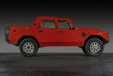 1991 Lamborghini LM002 Ahmed Qadri-Pixelhaus Media ©2022 Courtesy of RM Sotheby's