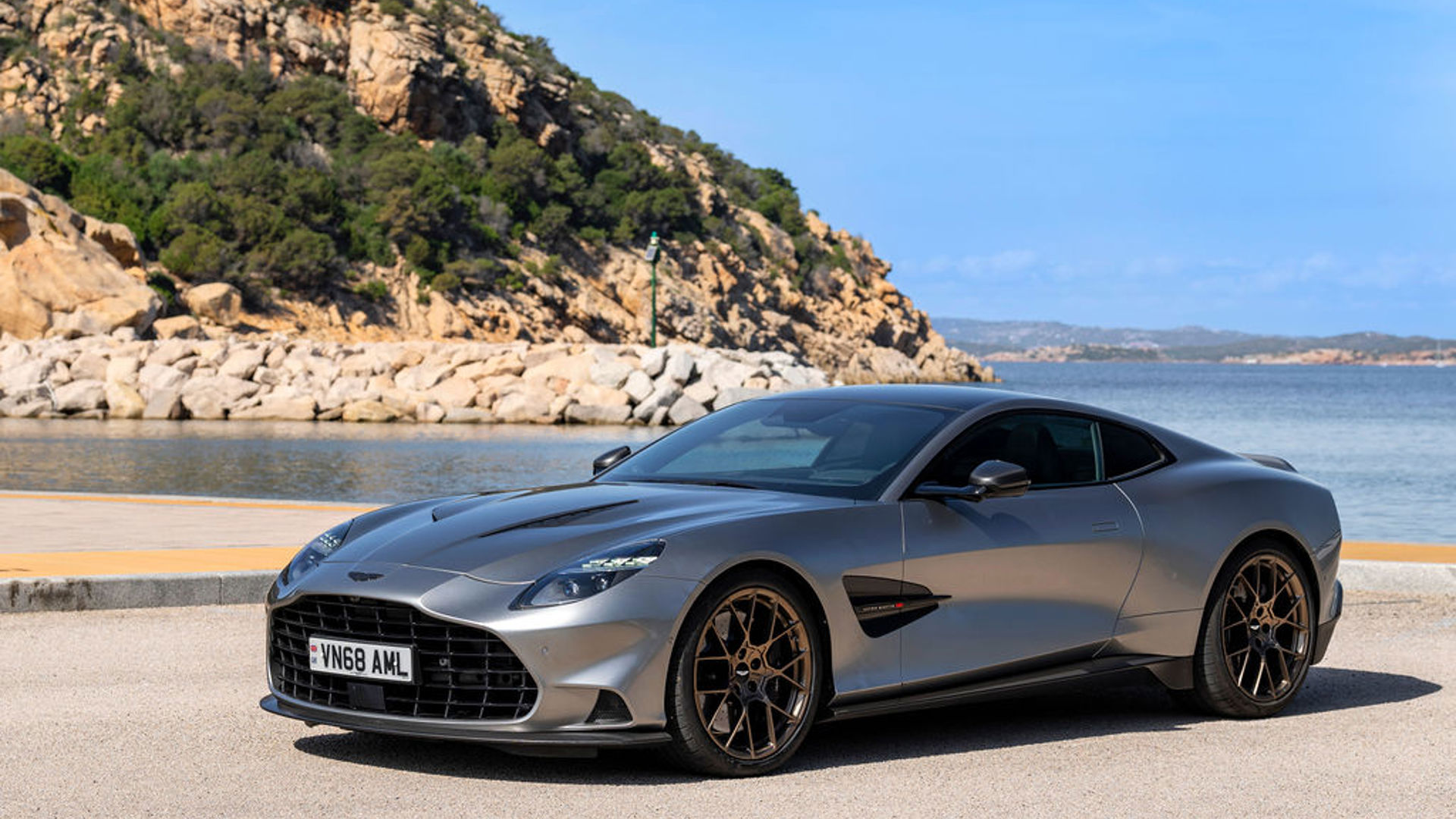 Aston Martin Vanquish